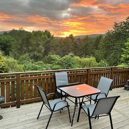 Beautiful 2 Bedroom Lodge With Stunning Views Blair Atholl Eksteriør billede