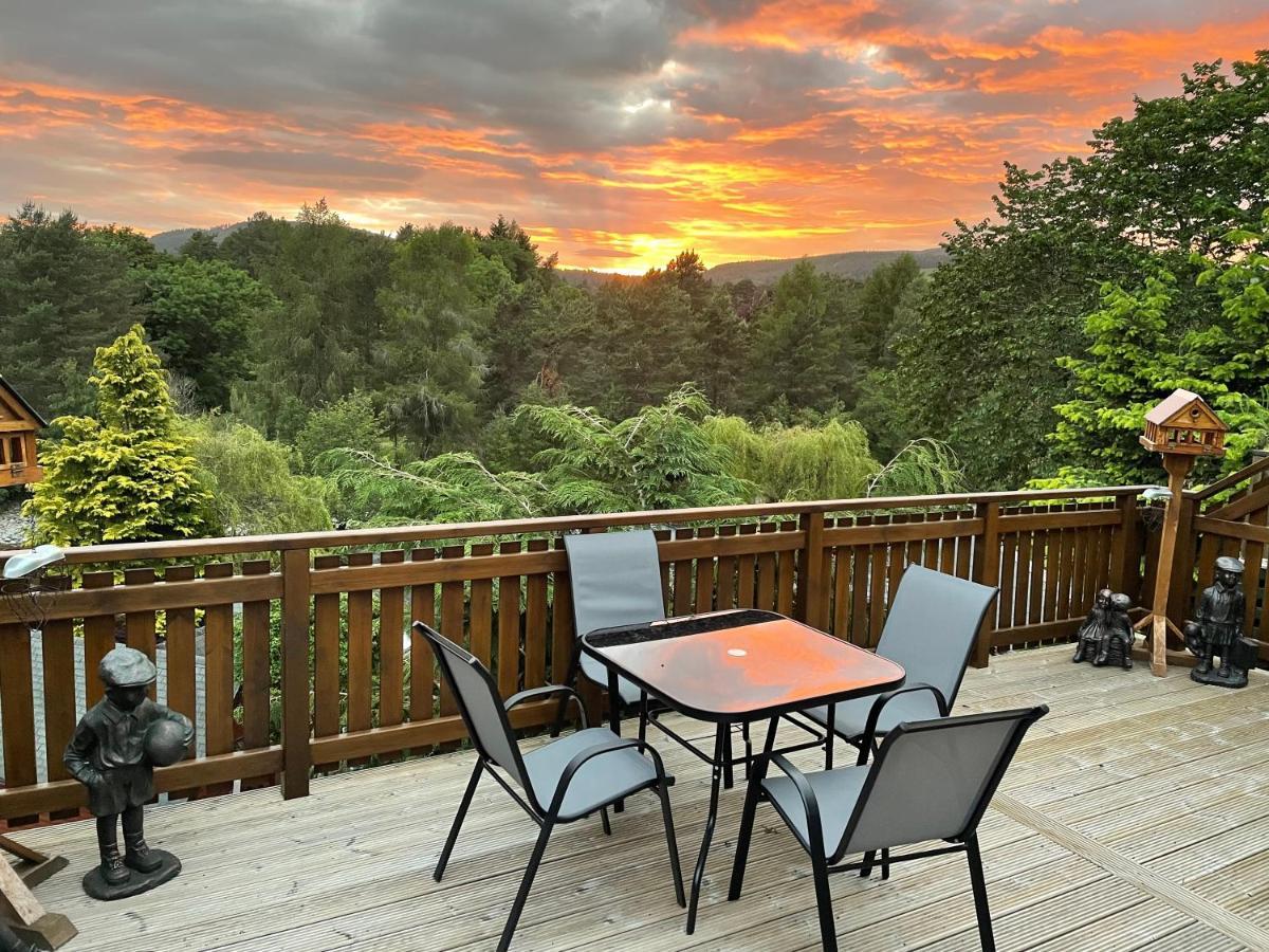 Beautiful 2 Bedroom Lodge With Stunning Views Blair Atholl Eksteriør billede