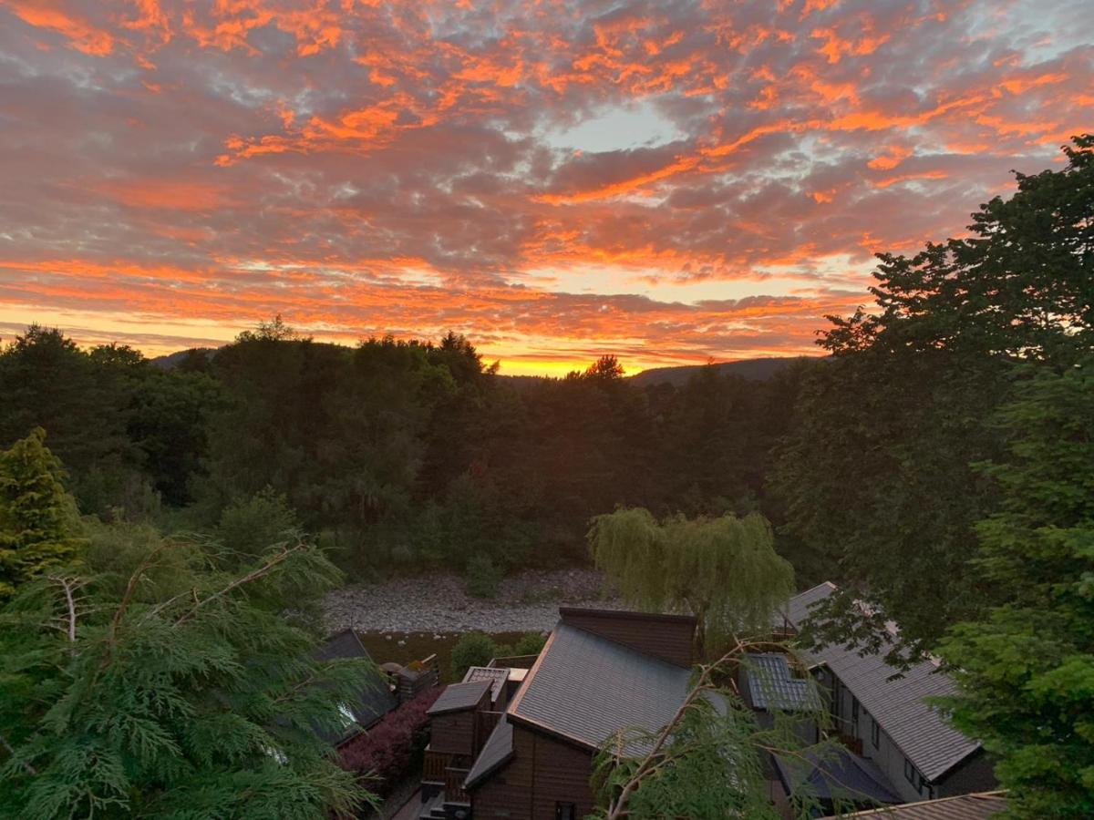 Beautiful 2 Bedroom Lodge With Stunning Views Blair Atholl Eksteriør billede
